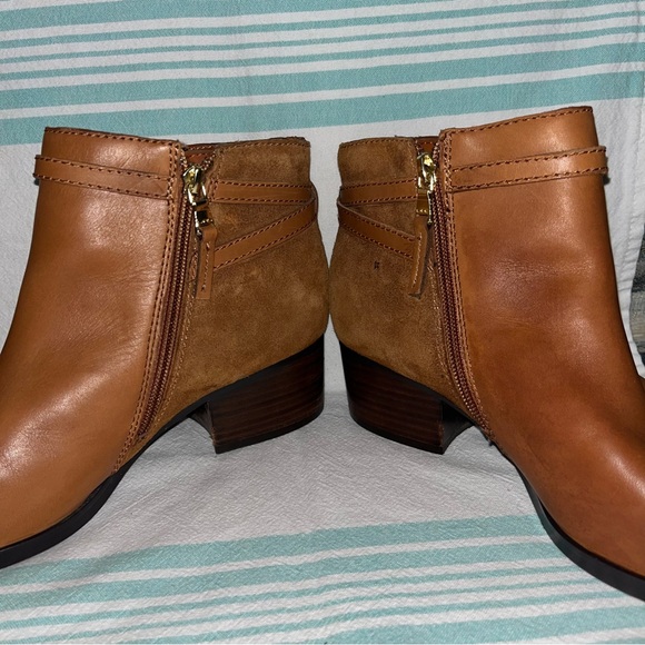Lauren Ralph Lauren Damara Leather Ankle Boots - Picture 5 of 13